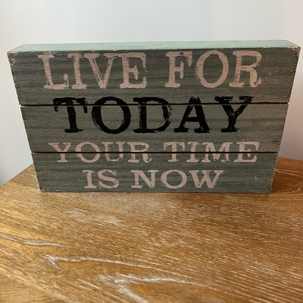Inspirational Gray and Black Wall Decor